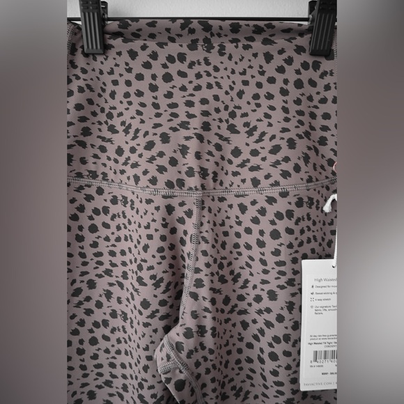 TAVI High Waisted 7/8 Legging NWT - Picture 6 of 9